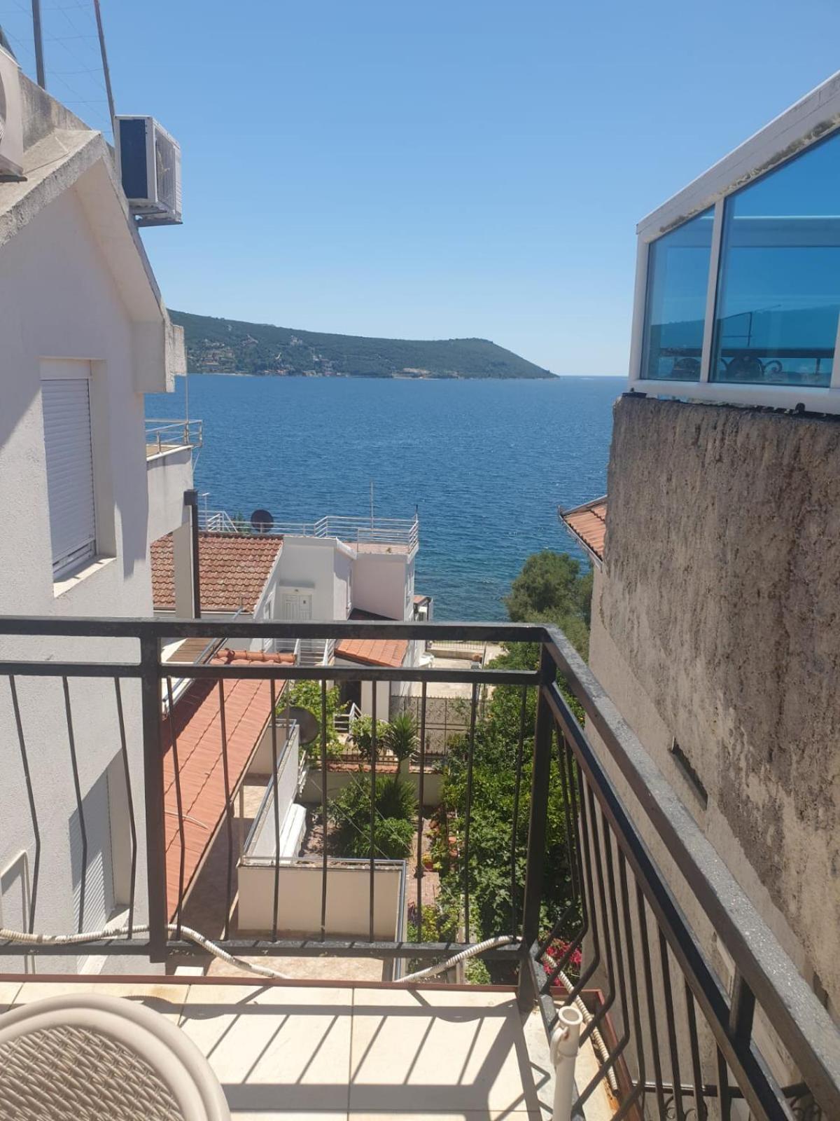 Sea View Apartments Herceg Novi Buitenkant foto