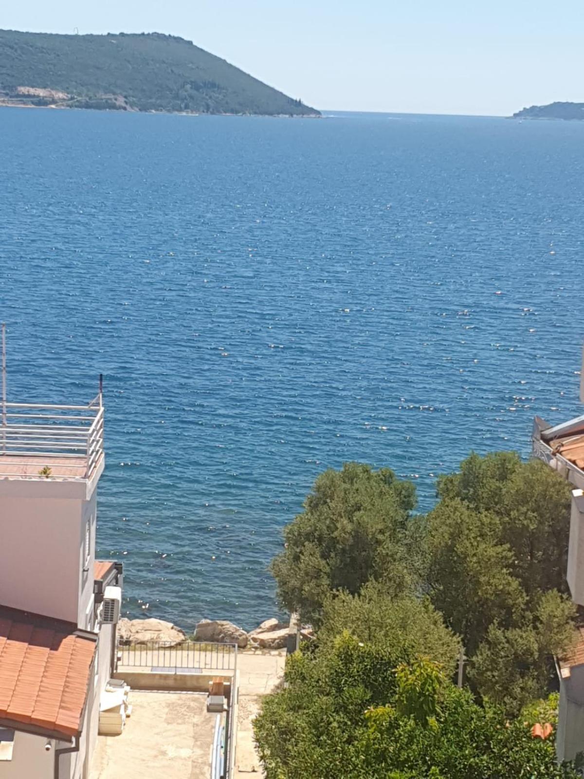 Sea View Apartments Herceg Novi Buitenkant foto